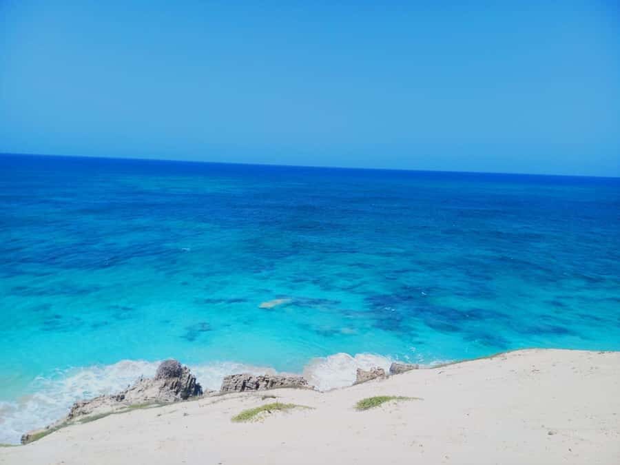 Boa Vista: Shipwreck, 4x4 Ride & Caves Day Tour with Lunch - Santa Monica Beach Break: Swim, Cool Off, and Reset