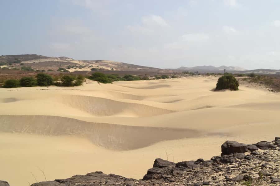 Boa Vista: Shipwreck, 4x4 Ride & Caves Day Tour with Lunch - Varandinha Beach Caves: Limestone Wonders With a Cautious Side