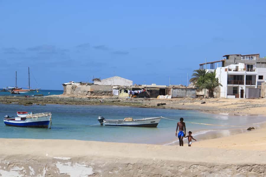 Boa Vista: Shipwreck, Viana Desert & Sal Rei Tour - Viana Desert sandboarding: the fun part, minus the stress