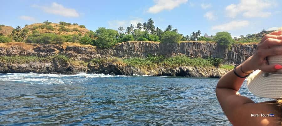 Boat Trip to Aguas Belas Cave+Barbecue - Aguas Belas Cave by Boat: the ride is part of the payoff