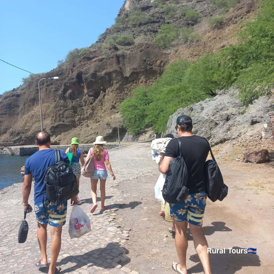 Boat Trip to Aguas Belas Cave+Barbecue - Porto Ribeira da Barca to the cave: what the boat portion is really like