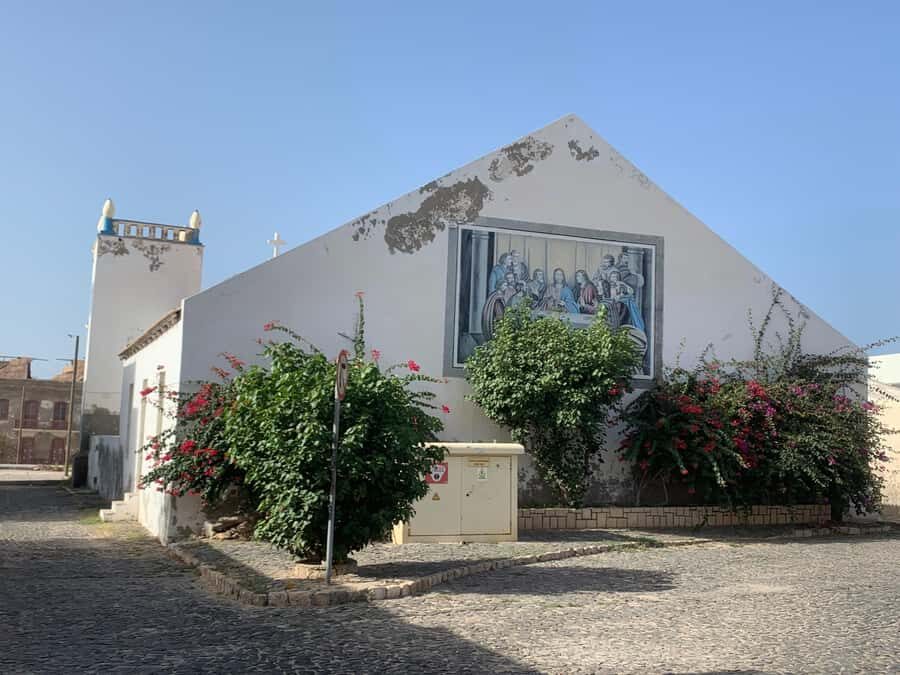Boavista: City Tour with a Splash at Estoril Beach - Museu dos Naufragos: a maritime stop that makes the town make sense