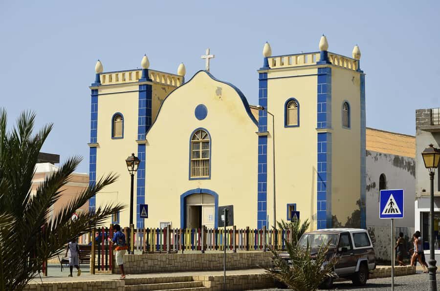 Boavista: Rabil, Shipwreck, City, Snacks & Drinks - 4x4 Tour - What 4 to 5 hours feels like on the ground