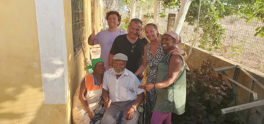 Day with locals people - Family Lunch and Food Tasting: Where the Day Turns Into Connection