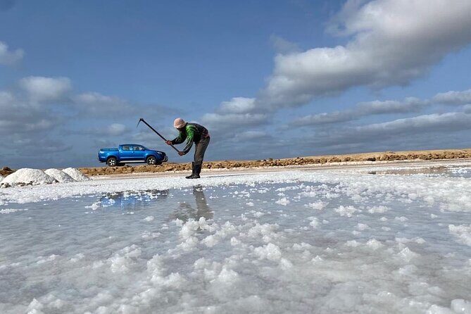 Exclusive Sal Island - Full Day Personalized for You - Pedra de Lume salt crater: floating where salt is doing the heavy lifting