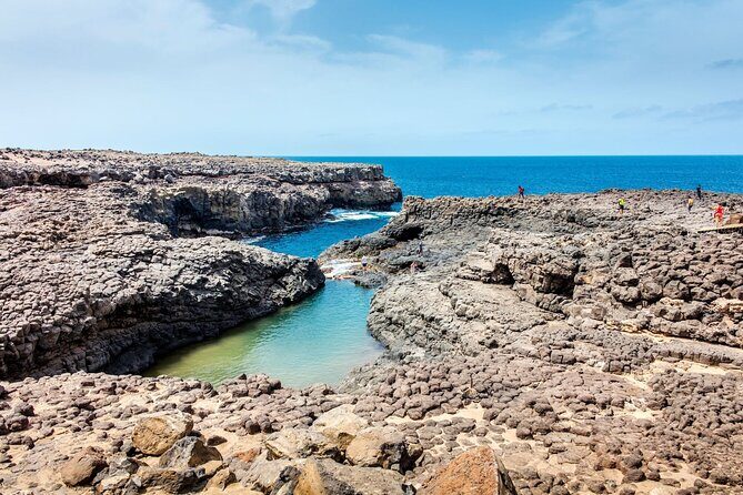 Full Day Adults Only Tour of Sal with Lobster Lunch and Salt Lake - Viveiros Botanical Garden and Zoo di Terra (Stop 5)