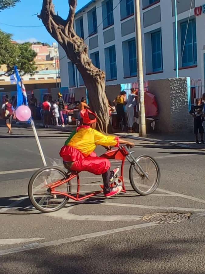 Mindelo City Walking Tour - Guide Power: Multilingual Storytelling (English to Portuguese)