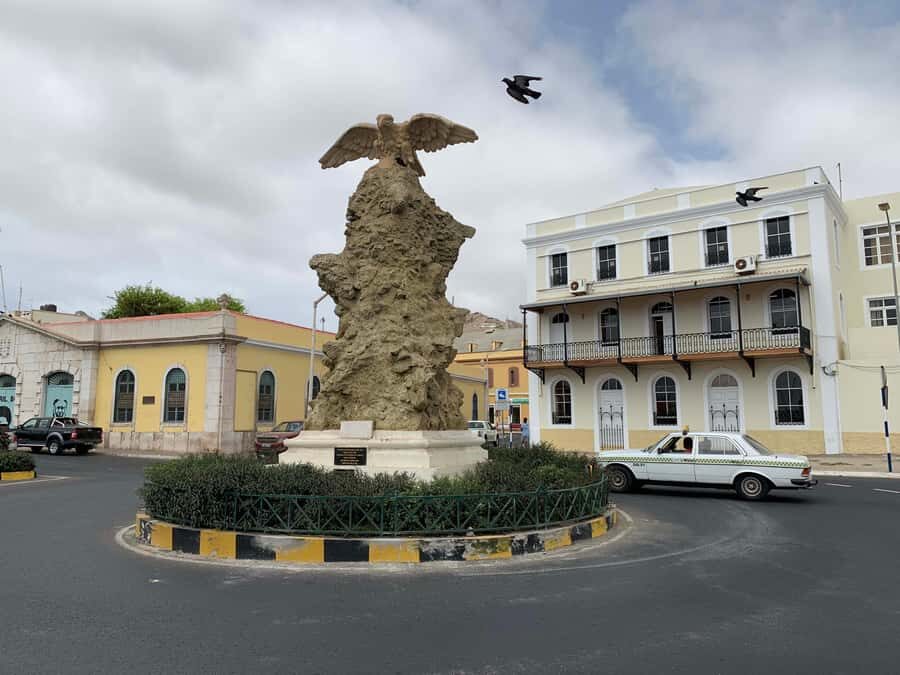 Mindelo Cultural: city tour with live music and dance class - Césaria Évora, Praça Estrela, and the Market Hall Stop