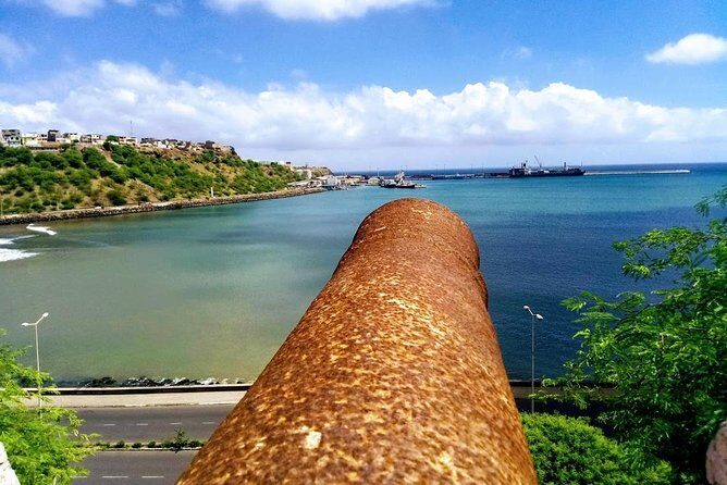 Praia: Guided Historic Walking Tour & Lunch with Locals - Plateau Historic Center: City Hall, Squares, and the Military Barracks
