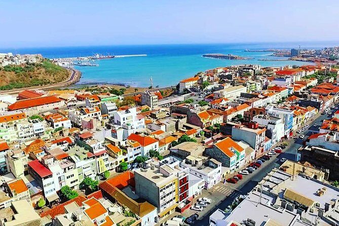 Praia: Guided Historic Walking Tour & Lunch with Locals - Markets and Souvenirs: Sucupira and the Municipal Market Detail