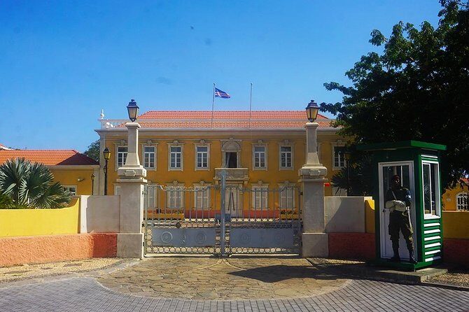 Praia: Guided Historic Walking Tour & Lunch with Locals - Price and Logistics: Is $88.21 Good Value?