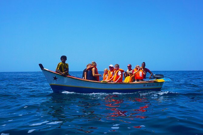 Ribeira da Barca: Boat Trip to the Cave, Snorkeling and BBQ on the beach - Àguas Belas Caves for Swimming and Snorkeling: The Water-Time Tradeoff