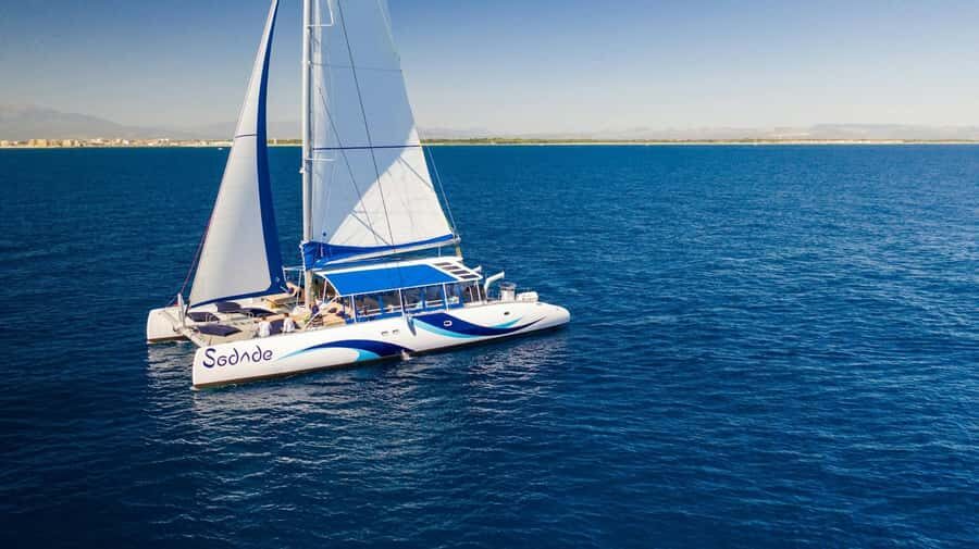 Sal Island Catamaran Cruise with All-inDrinks and Snacks - Monte Leão Swim Stop in Murdeira Bay: Nets and Marine Life Notes