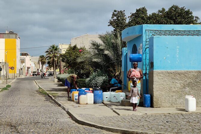 Sal island: Private Santa Maria City Tour, Street Art and Tapas - Timing, walking pace, and what to wear for a 4:00 pm start