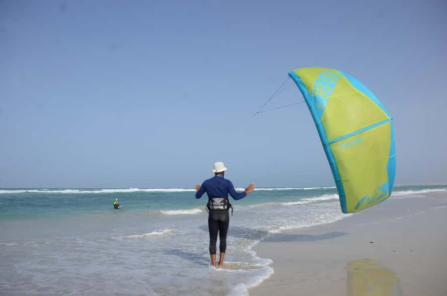 Sal: Kitesurfing Lessons - Intro Kite (1st lesson): the training-kite basics, safety systems, then body dragging