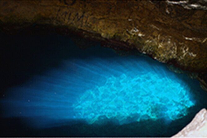 Sal Private Tour: All inclusive Salt Lake, Blue eye and Shark Bay - Buracona and the Blue Eye: swim in a natural pool when conditions are right
