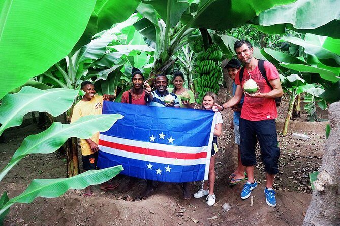 Santiago Island: Banana Plantation, Natural Park & Workshop with a local family - Santa Cruz Plantation Walk: learning fruit like a local