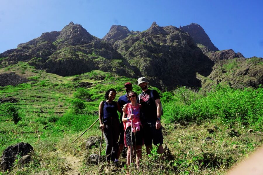 Santiago: Longueira, Pico de Antónia & Monte Tchota Trek - Photos: how to catch Pico, Fogo, and the big-horizon moments