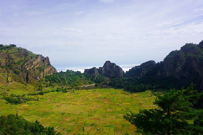 Santo Antão: Full-day Island Tour & Visit to Cova de Paúl Volcano Crater - Divin Art lunch break and the Vale de Paúl rum moment
