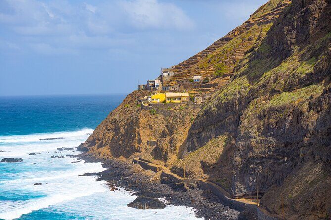 Santo Antão: Hike Ponta do Sol - Fontainhas - Cruzinha - Santo Antão’s cliff-to-village route: what this hike really feels like