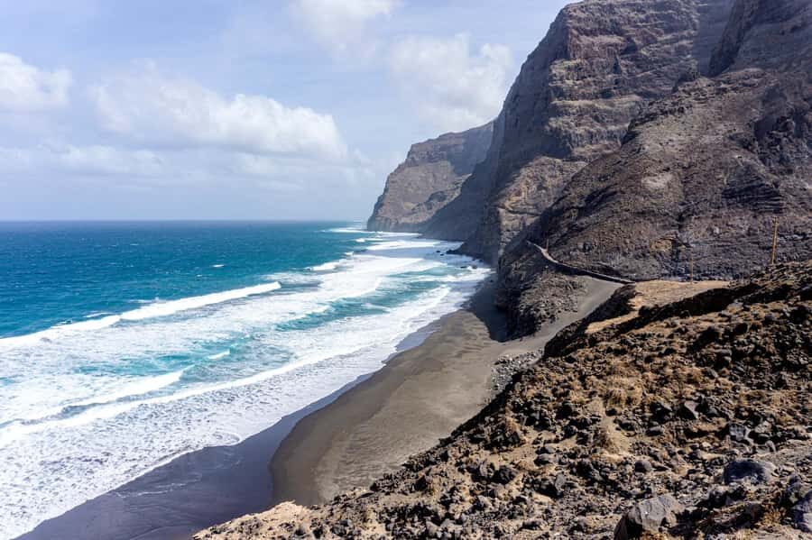 Santo Antão: Ponta do Sol & Fontainhas Guided Trip with Hike - Fontainhas: the viewpoint village people travel for