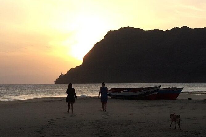 Sunset Hike to Lighthouse, Dona Amélia, São Vicente, 2h - How the Mindelo pickup sets you up for an easy sunset