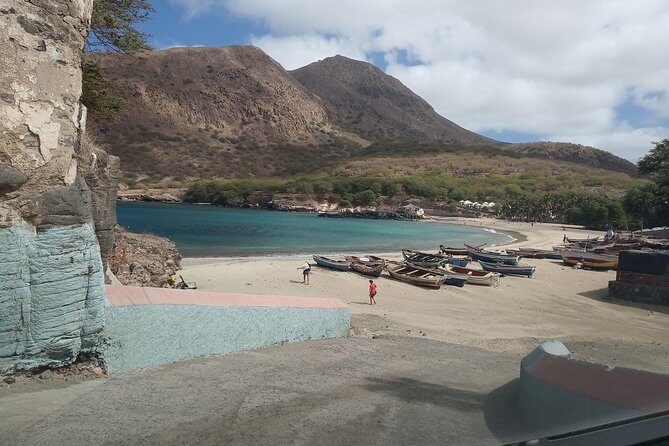 Tarrafal to the Airport. - Where you’ll end up: Praia Airport vs Praia Port