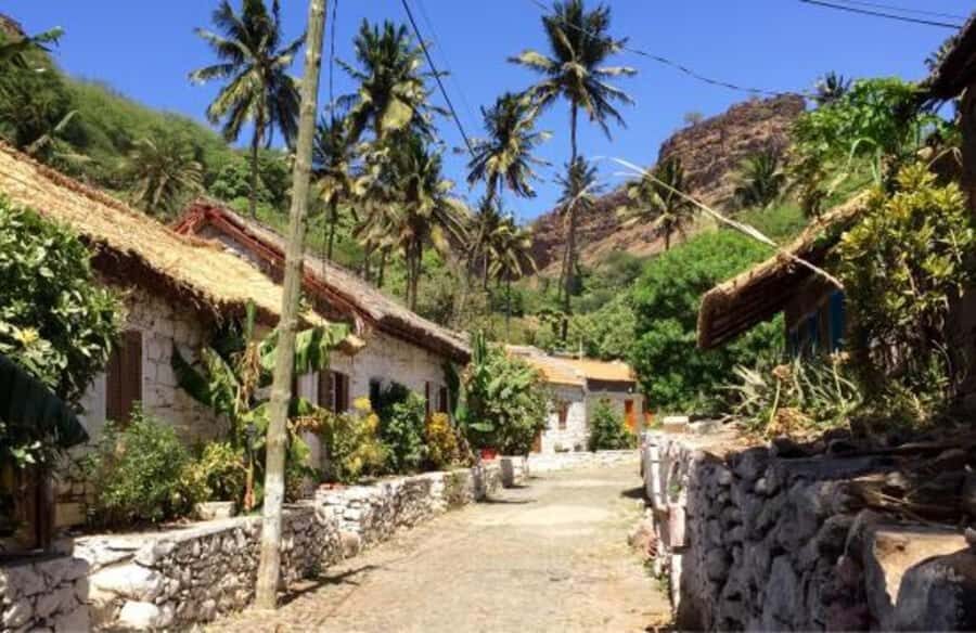 The origen of Capeverdean People - Entering Cidade Velha: an old city shaped by Africans and Europeans